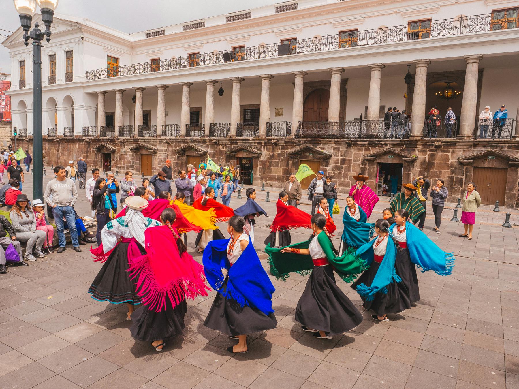 Watch IVHQ volunteers abroad in Ecuador